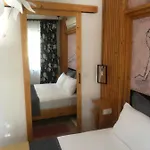 Sakiz Kizi Butik Cesme
